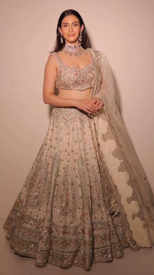 Nooraniya – Cream Zardozi Lehenga in Dora Silk